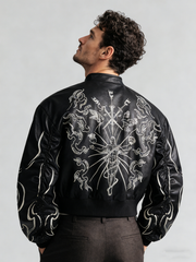 Cappotto in pelle ricamata a maniche corte con collo alto