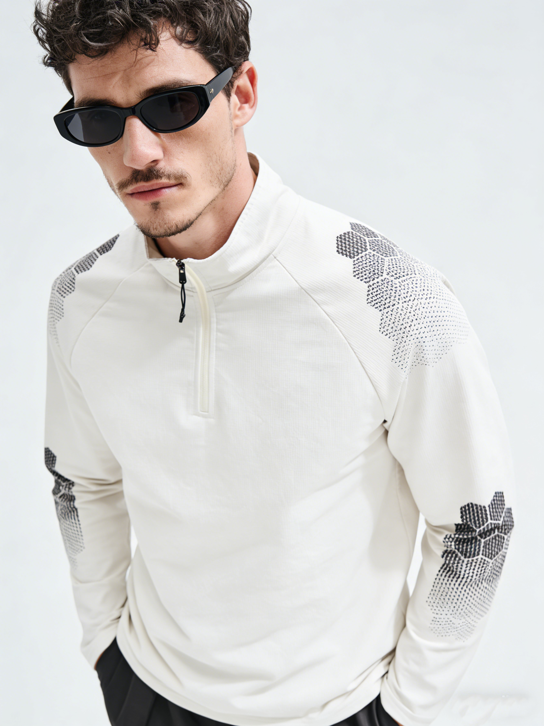 Quick-drying, fleece zipper stand-up collar base layer