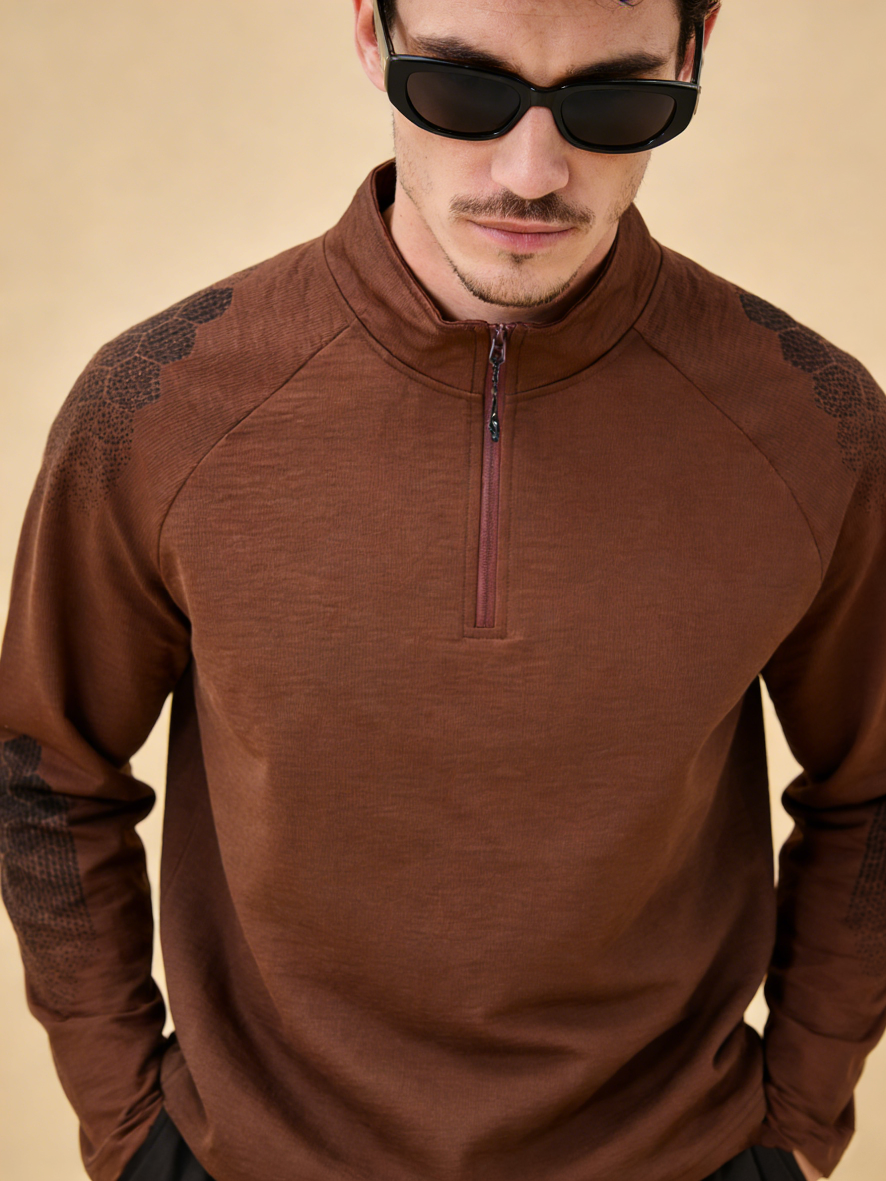 Quick-drying, fleece zipper stand-up collar base layer